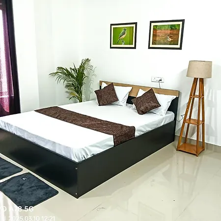 Saya'S Abode - Railview Suites Tezpur Exterior photo