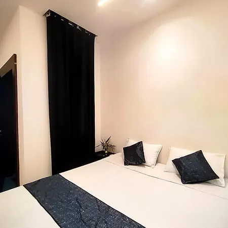 Saya'S Abode - Railview Suites Tezpur Exterior photo