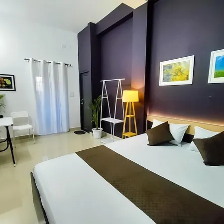 Saya'S Abode - Railview Suites Tezpur Exterior photo