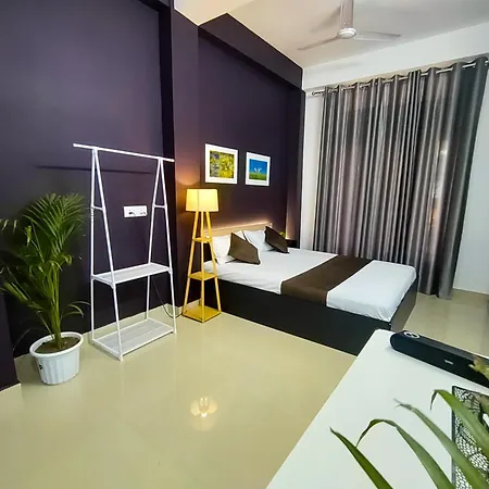Saya'S Abode - Railview Suites Tezpur Exterior photo