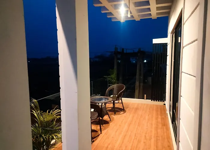 Saya\'S Abode - Railview Suites