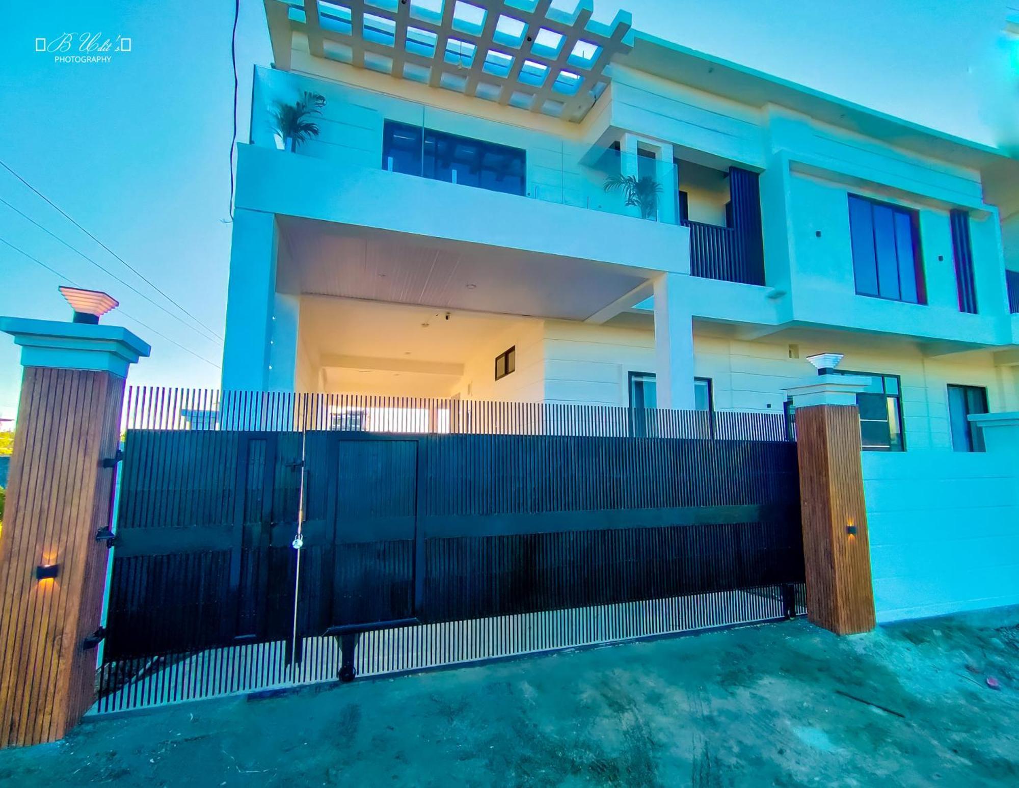 Saya's Abode - Railview Apartment *