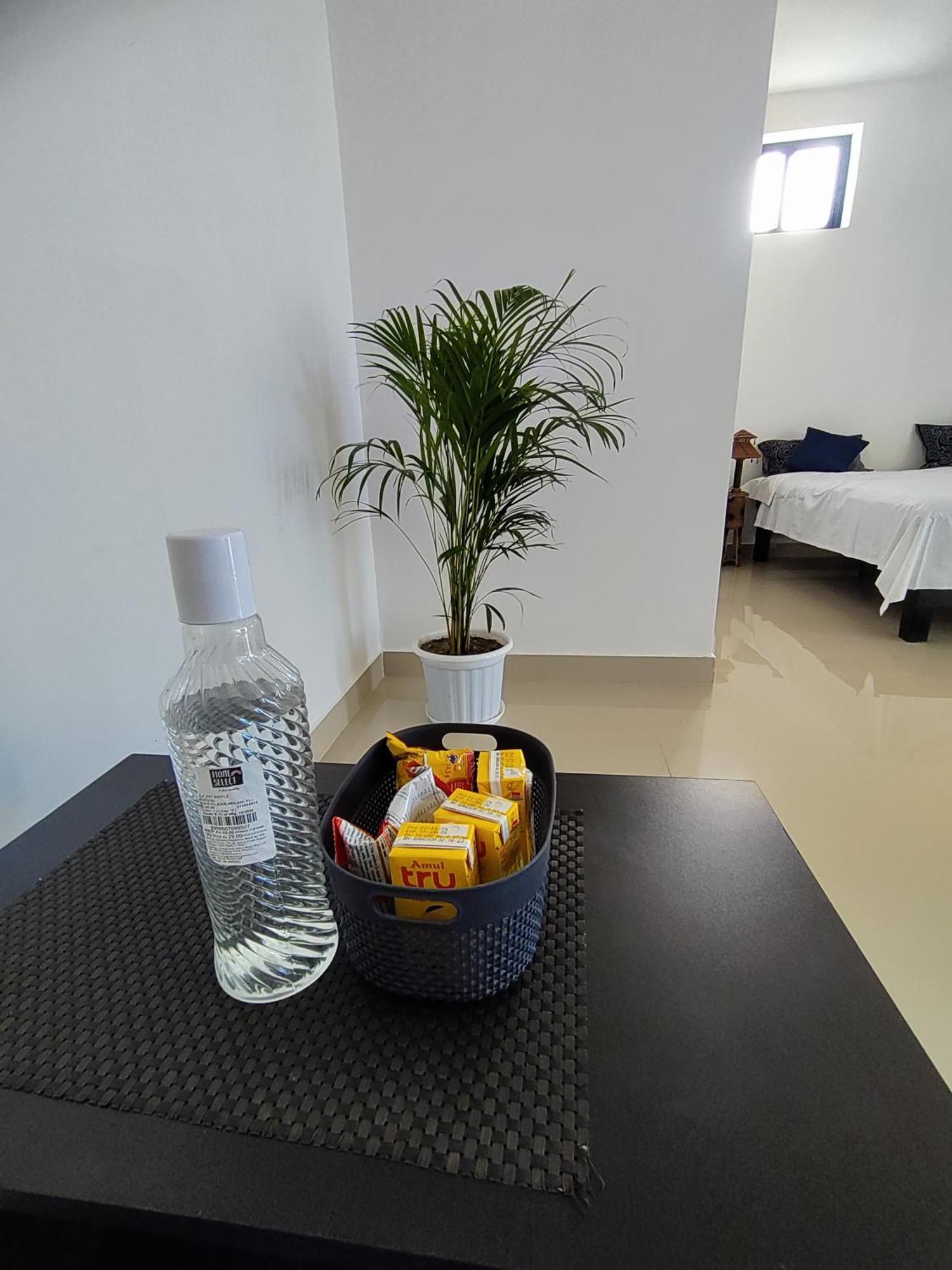 Saya's Abode - Railview Apartment