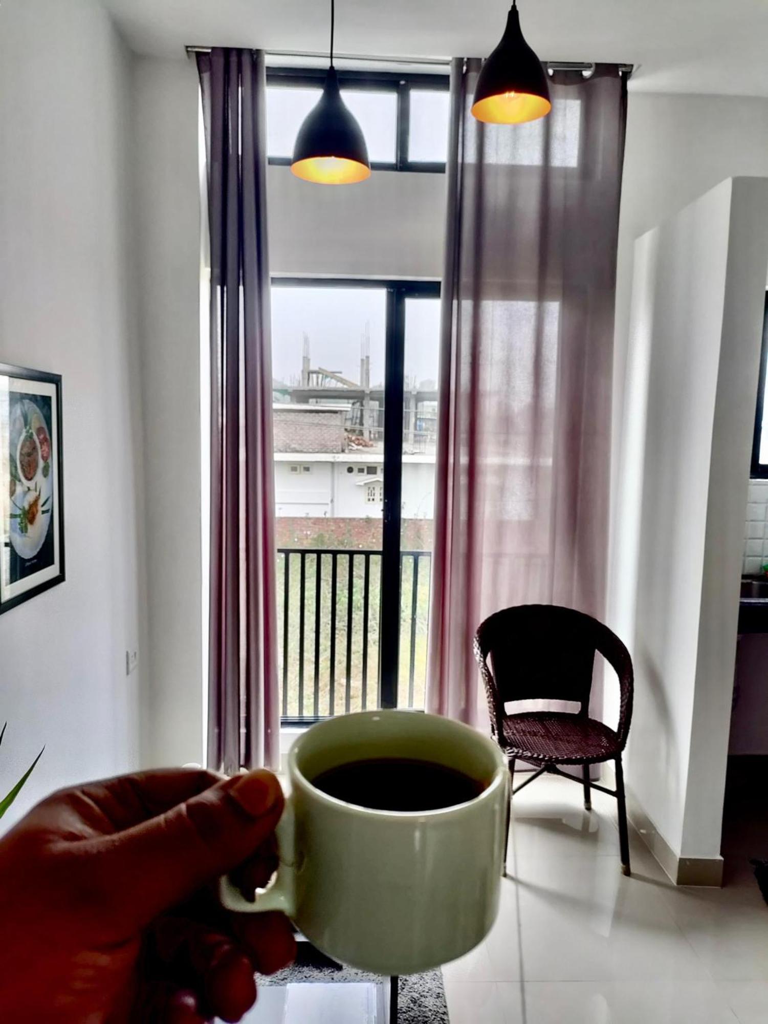 Saya's Abode - Railview Apartment