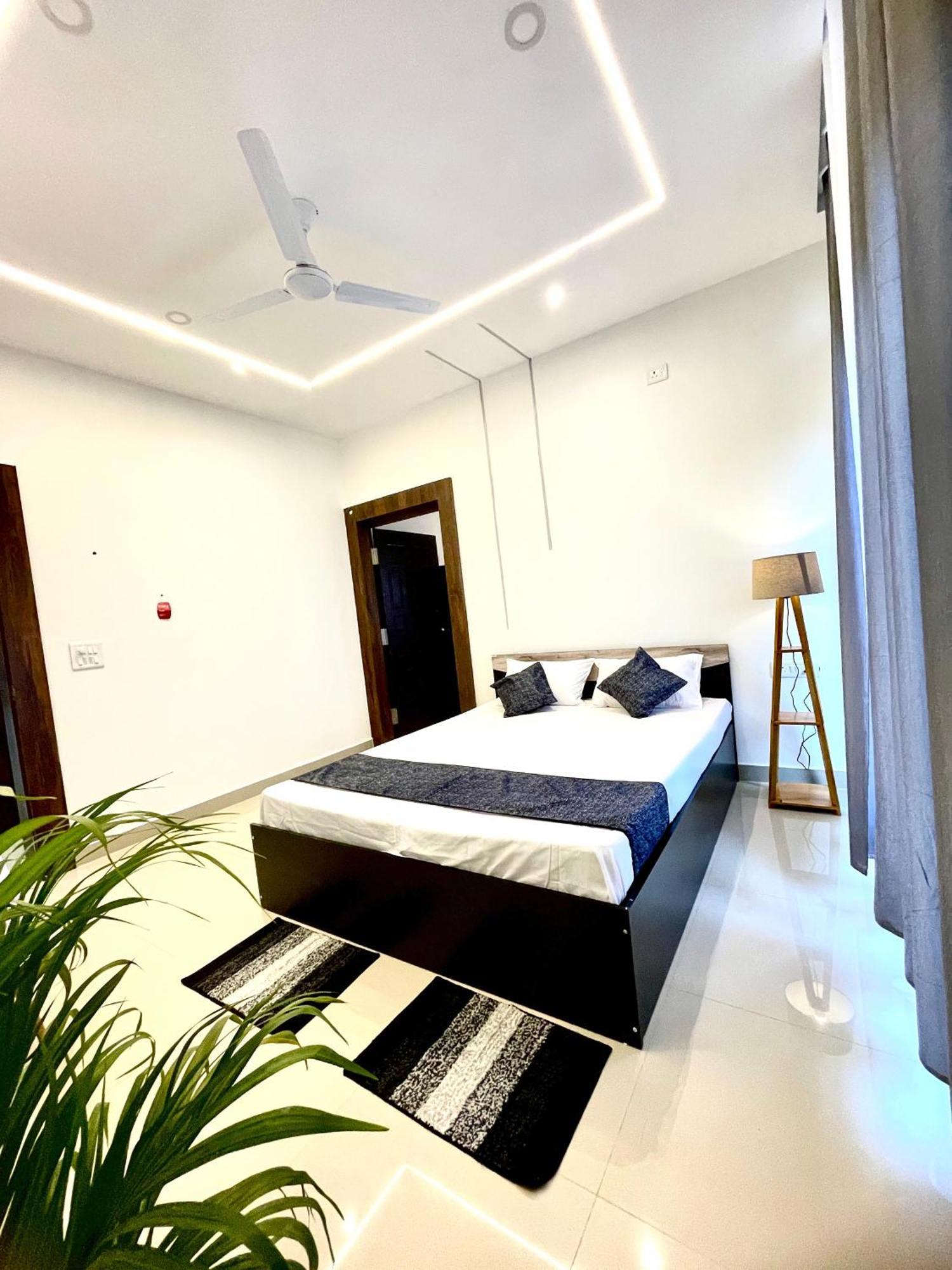 Saya's Abode - Railview *