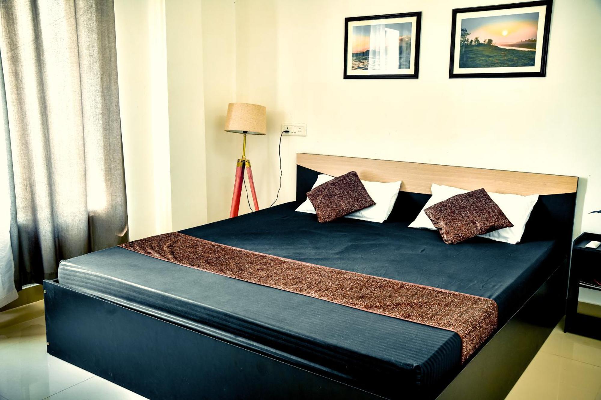 Saya's Abode - Railview Apartment *