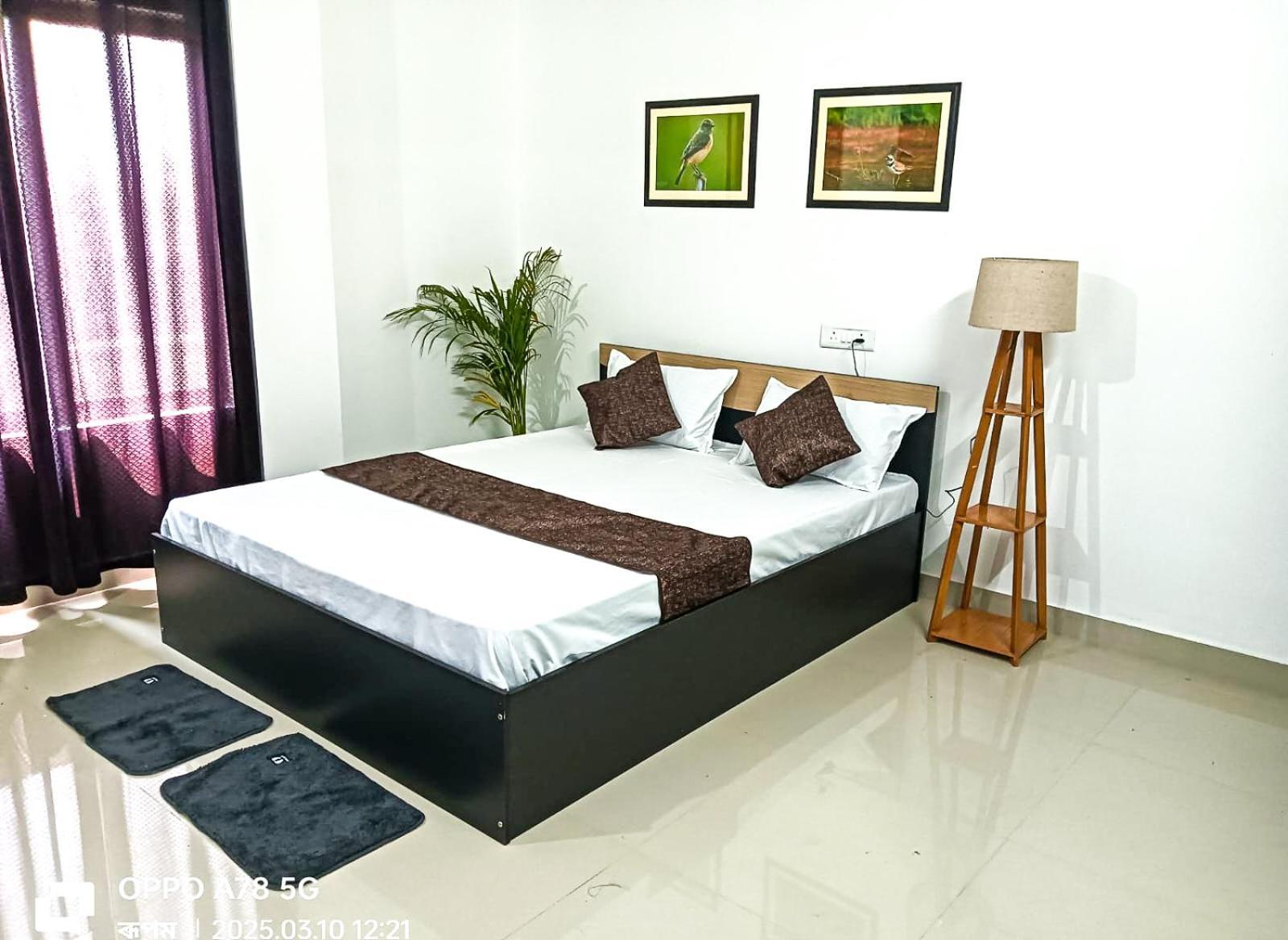 Saya's Abode - Railview
